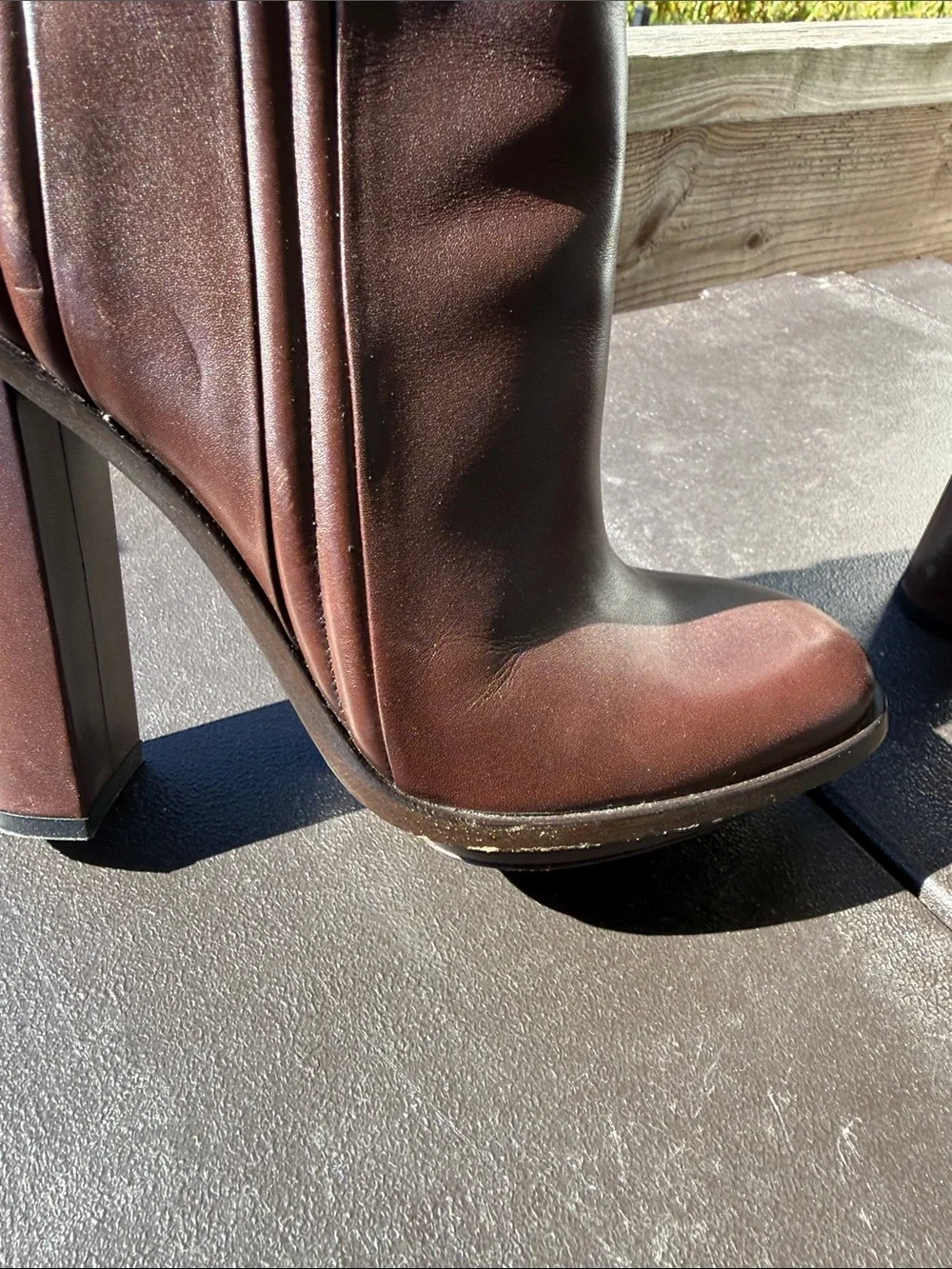 Gucci Leather boots